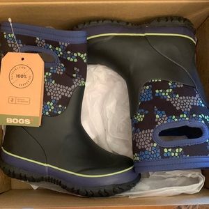 NWT BOGS boots. New in box with tags.